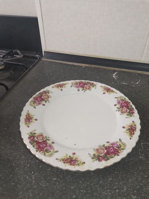 Тарелки, разные,600