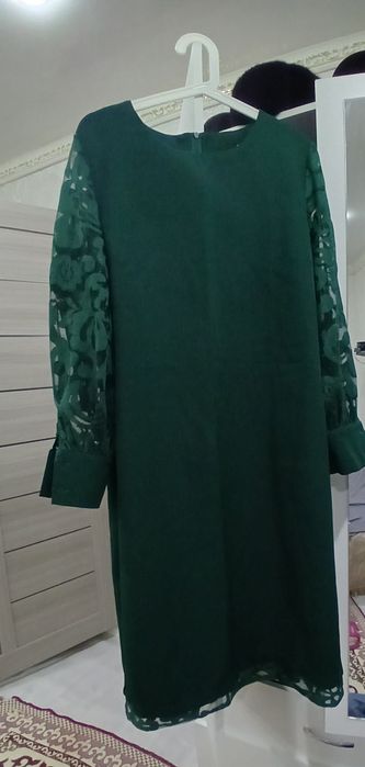 Продам платья новые