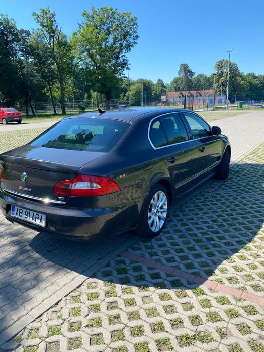 Vand Skoda Superb!