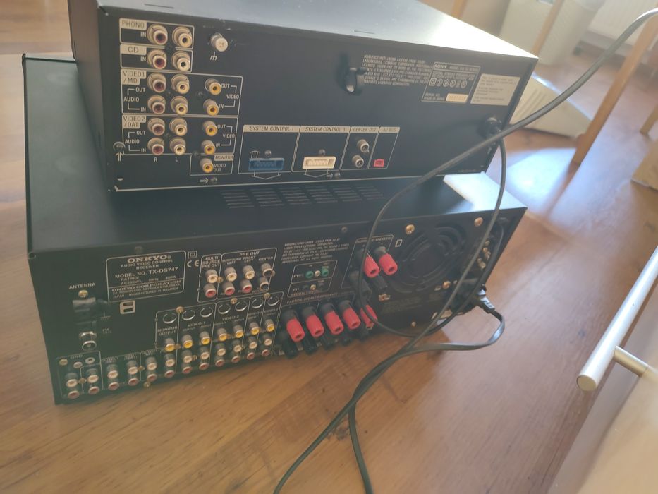 Aplituner Onkyo TX-DS747 și preamplificator Sony TA-A790E