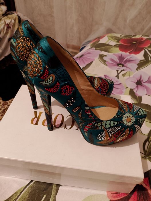 Продам туфли новый 5000 тенге