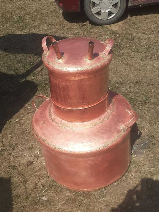 Vand Cazan de tuica din cupru (arama) de diferite modele si dimensiuni