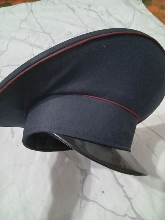 Фурашка,пилотка,галстук,какарда.Бушлат зимний,Куртка,Шинель,Плащь