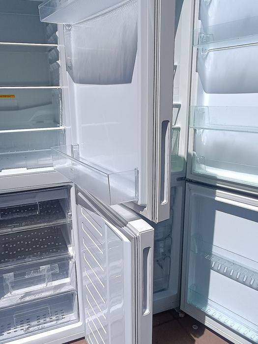 Mașină de spălat, frigider cu congelator beko Bosch artic