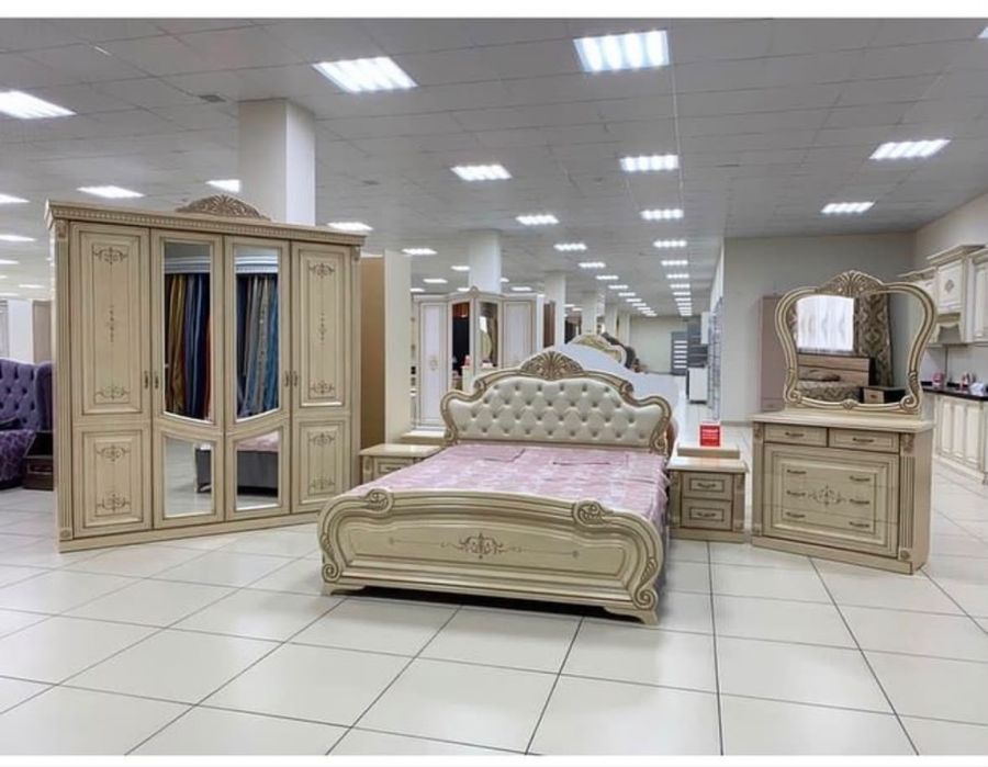 Спальный гарнитур
