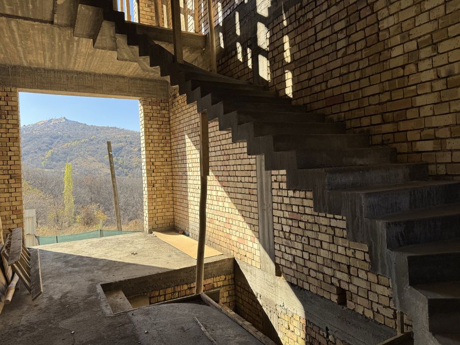 Продаю свою гостиницу. Чимган Бустанлыкский район.