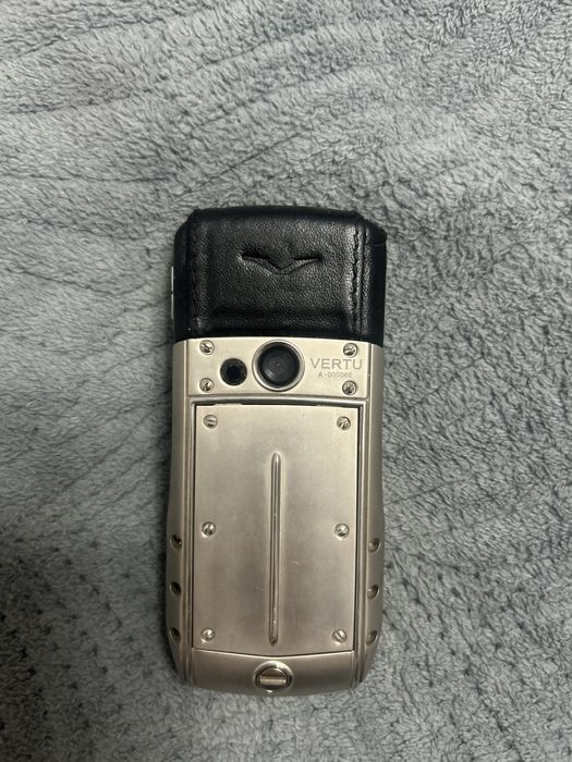 продам телефон vertu