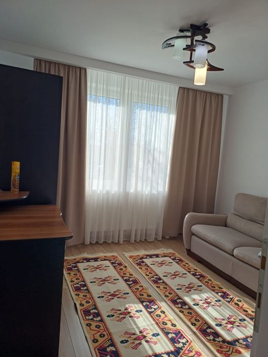 Apartament 2 camere, renovat recent, parter, 300 eur, Reghin