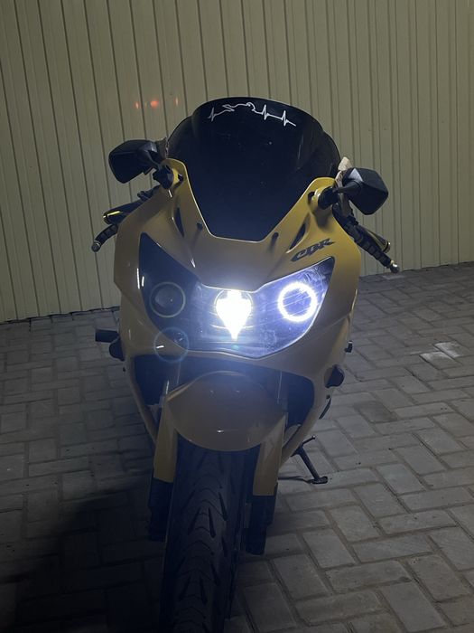 Honda CBR929RR Fireblade