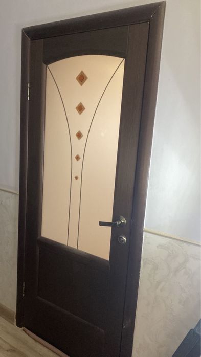 Продаются двери межкомнатые