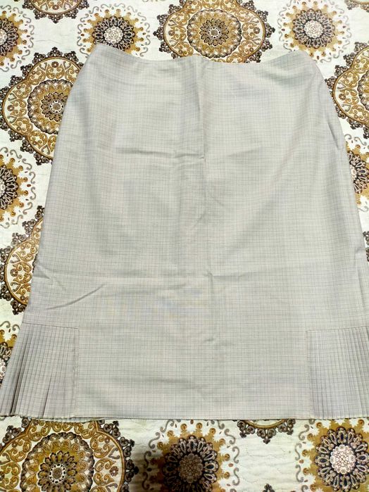 ВСЁ ПО 25000 сум. Продаются юбки,, размер 48-50.