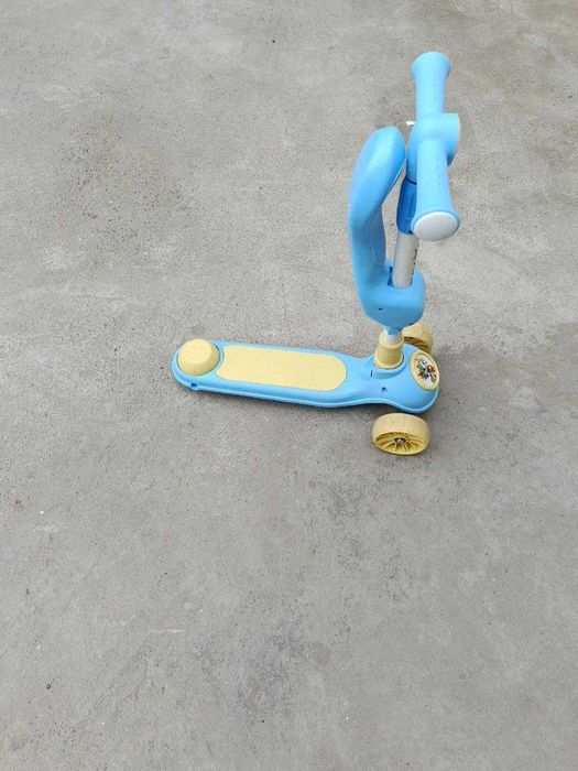 Самокат, в отличном состоянии, причина продажи переезд