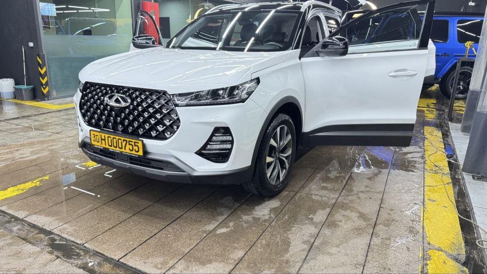 Chery Tiggo 7 pro premium oq qora tomlisi juda noyab uchraydigani