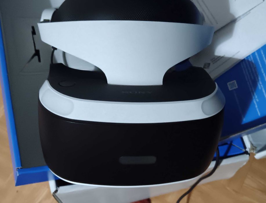 Продам PS4 slim c VR