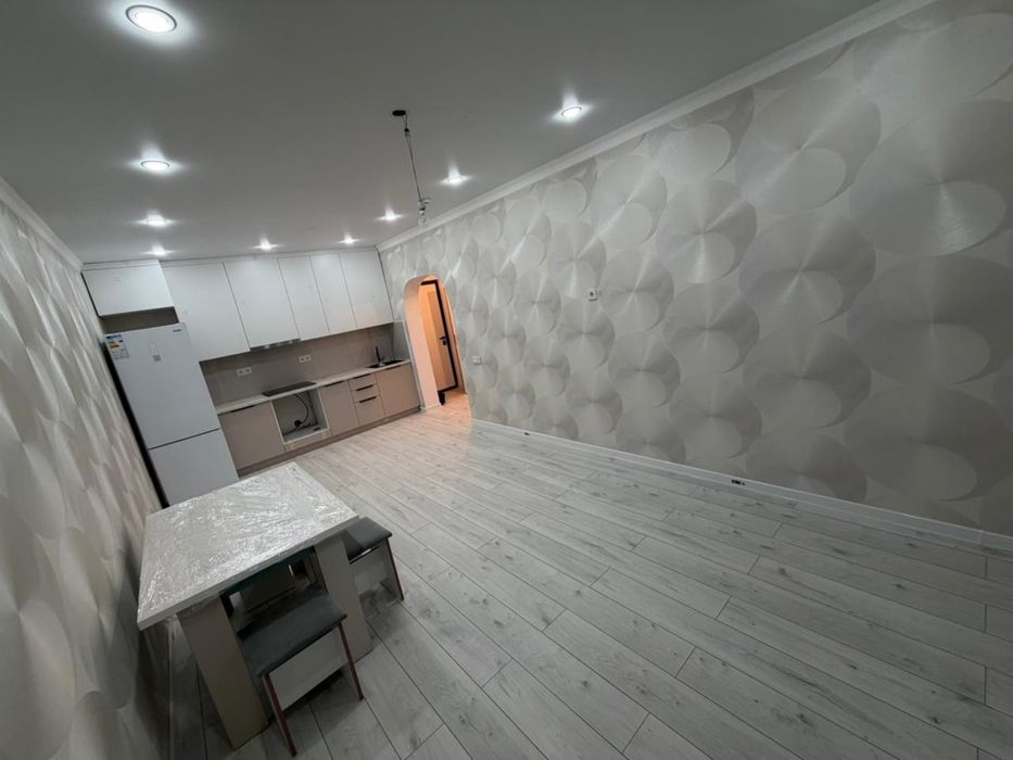 Сдам абсолютно новую квартиру на длительный срок