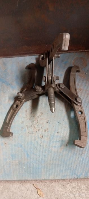 Продам съёмник в отличном состоянии.