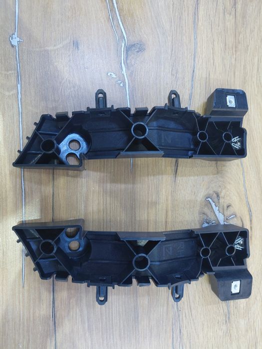 продам крепление бампера от трекера