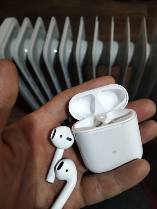Airpods науошник