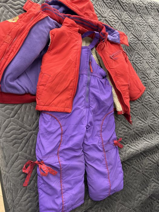 Зимний комбинезон на 3-5 лет.