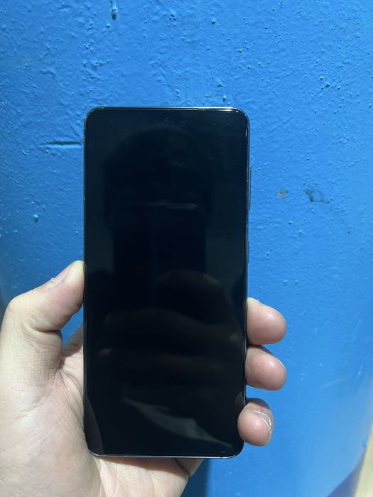 Srochna sotiladi  Samsung s21 5 g 8/256 gb holati yaxshi