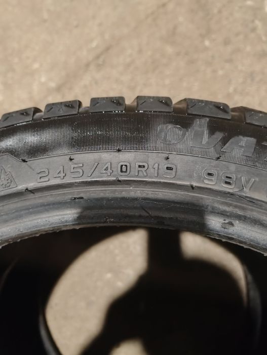 245/40R19 2шт OVATION