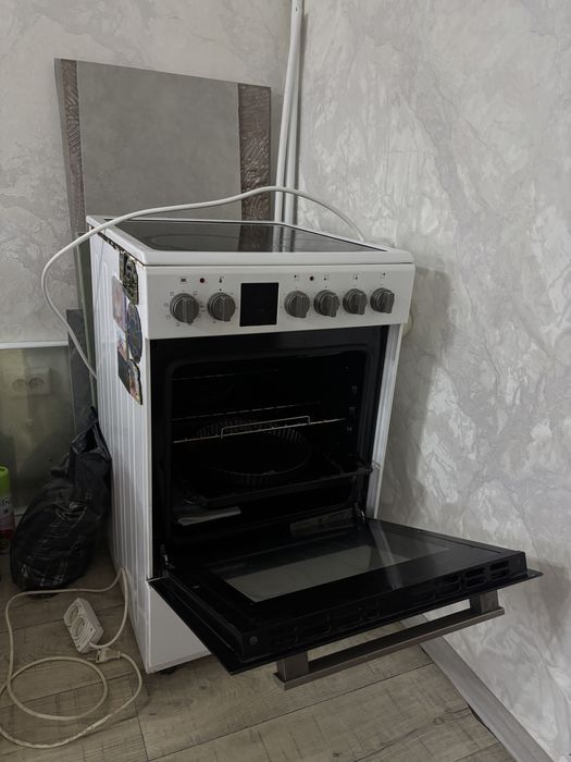 Плита с духовкой