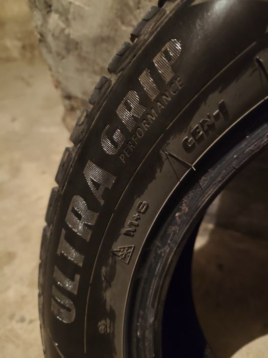 2 зимни гуми Goodyear Ultragrip Performance DOT 2318