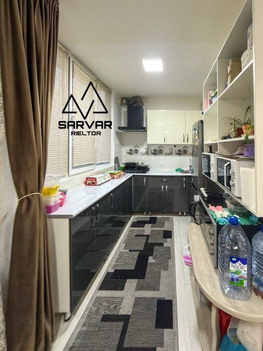 Продам  квартиру на Максима Горького бий