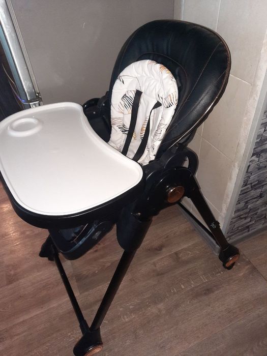 Продам стульчик для кормления