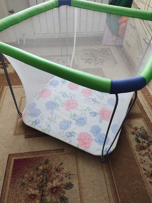 Манеж детский в отличном состоянии