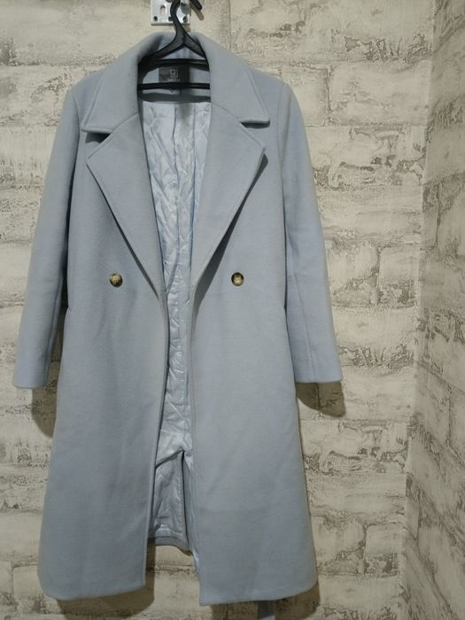 Продам женское пальто