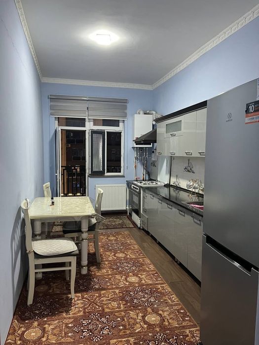 Шахар марказида жойлашган 2 хонали квартира ижарага берилади