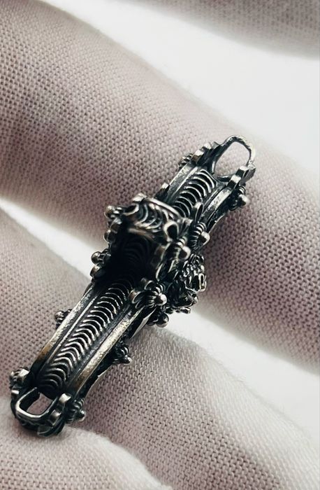 Филигранен сребърен кръст с полускъпоценен камък цитрин