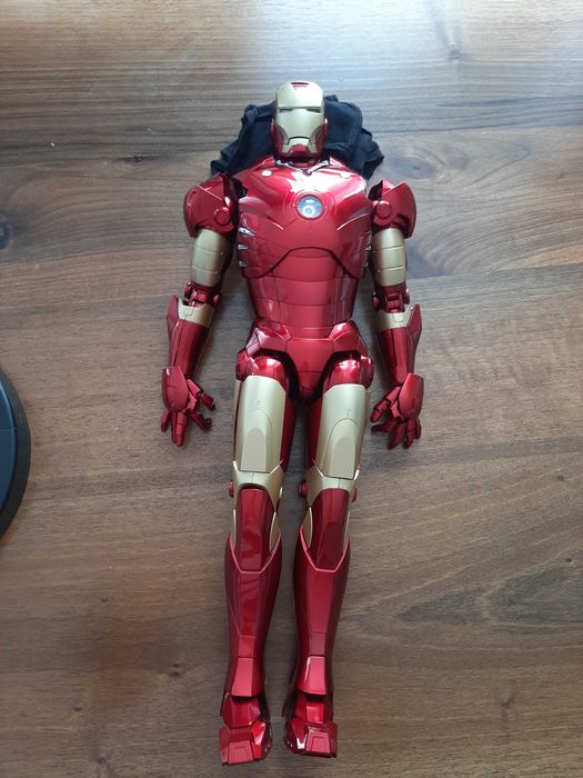 Железният човек -