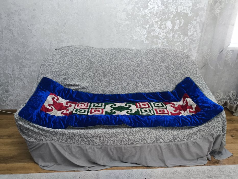 Бесплатно отдам диван