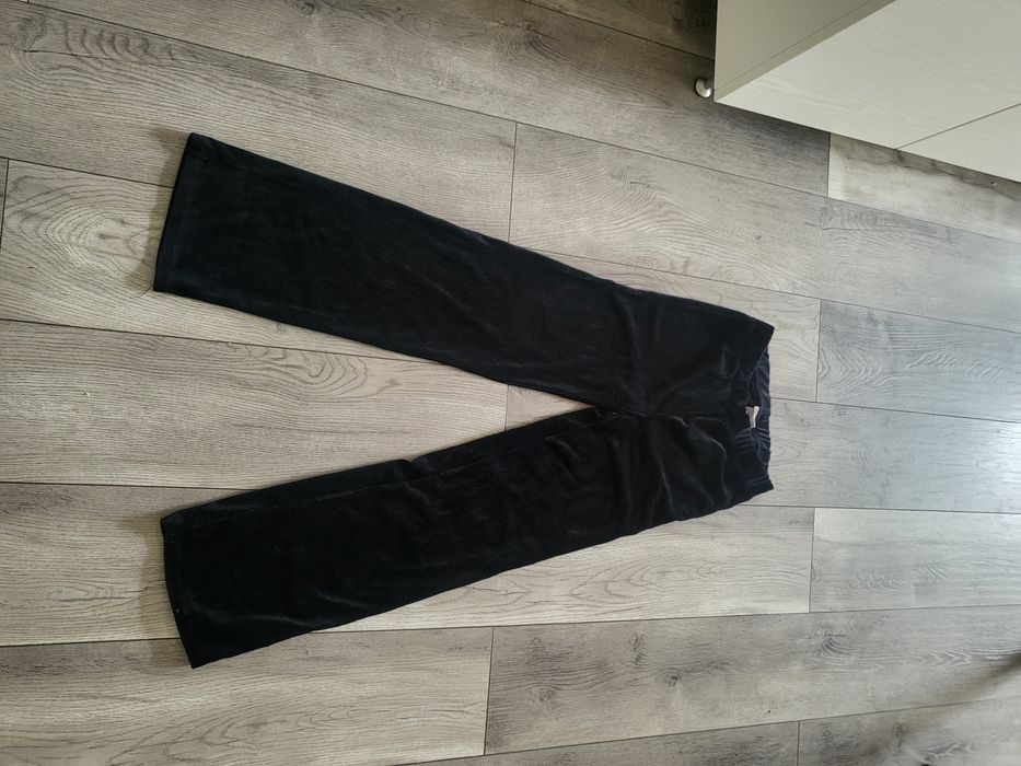 Vand pantaloni evazati