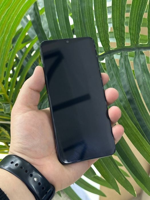 Samsung A50 sastayaniyasi xolati zoʻr tell srochno sotiladi.