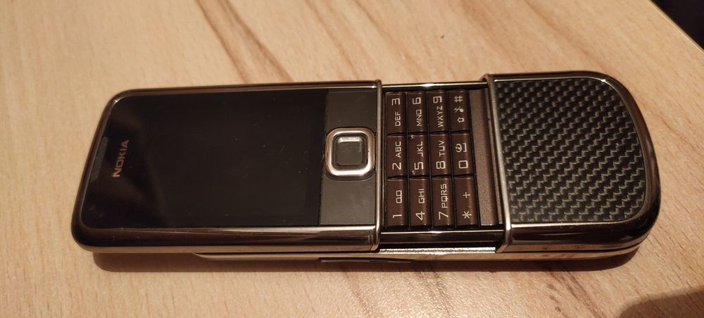 Nokia 8800 Carbon Arte