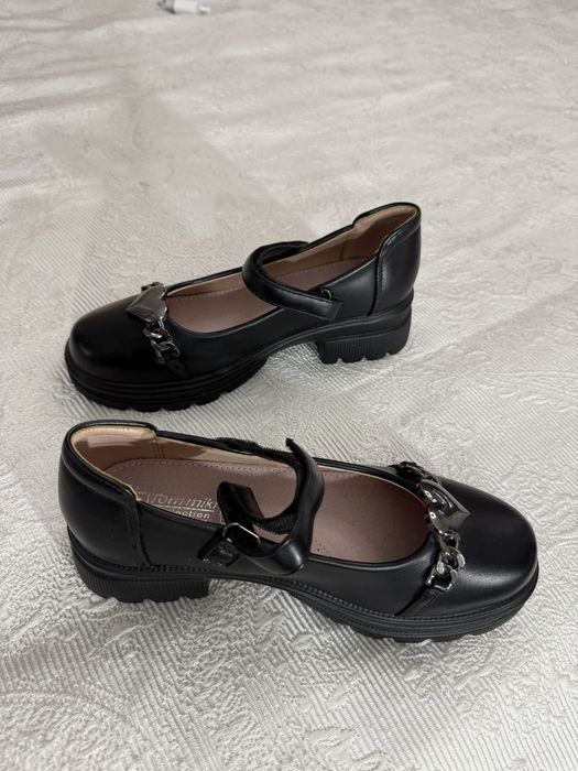 Туфли для девочки 36 р-р