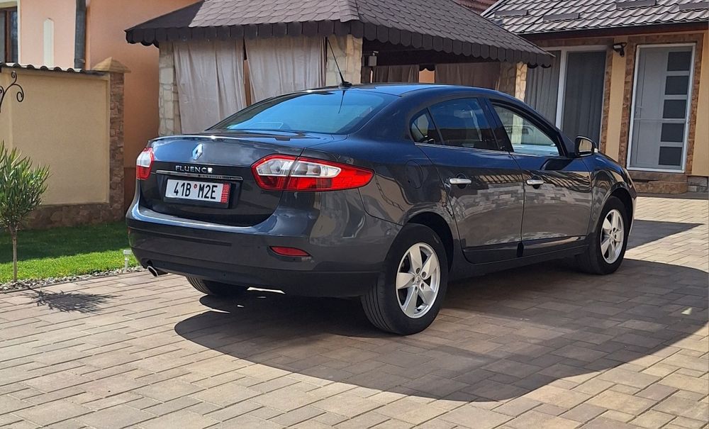 Renault Fluence/ 1.6 Benzină 110 CP / Navigație