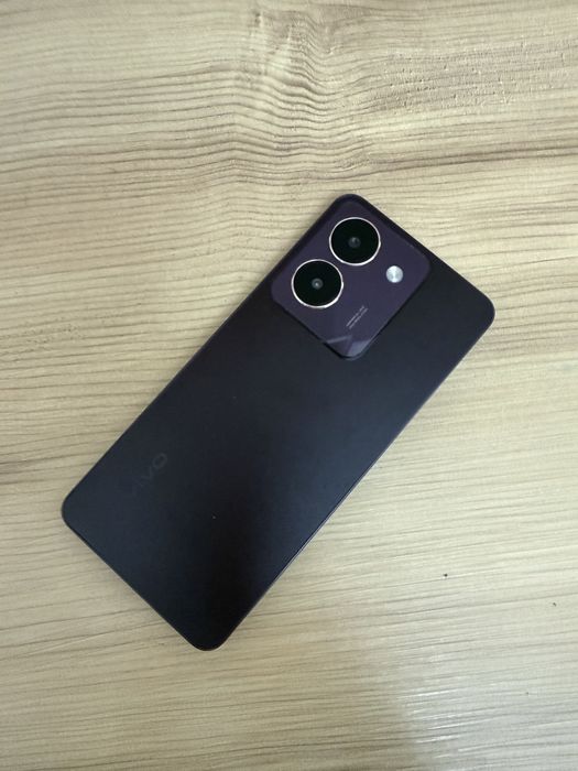 Продам Vivo Y27s 6/128 ГБ