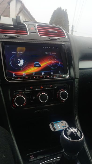 Vând   Golf 6  .