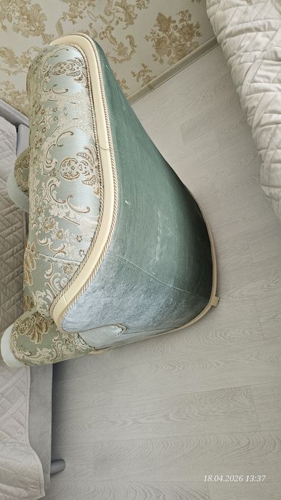 Кресло мягкое зелёное