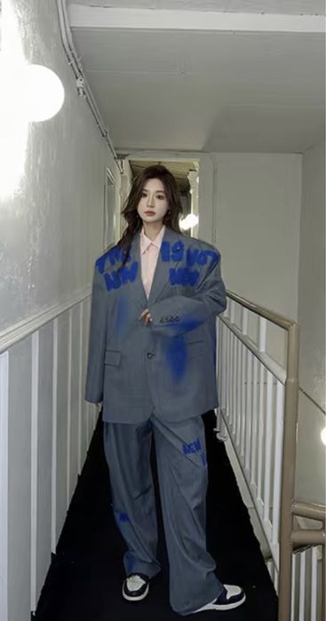 Женский костюм с брюками