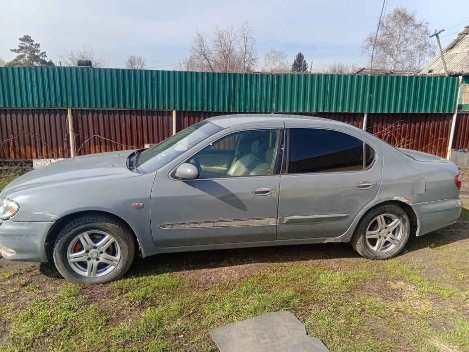 Продам автомобиль Nissan cefiro a33
