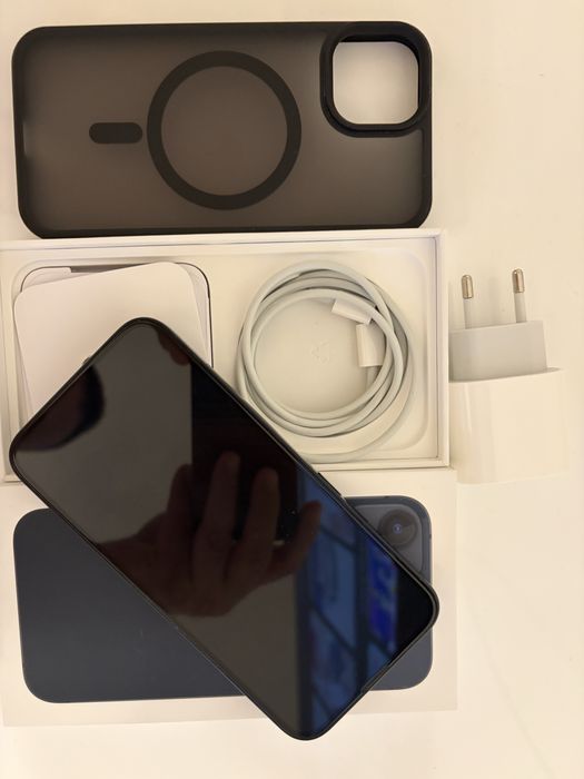 Vand iphone 13 de 128gb