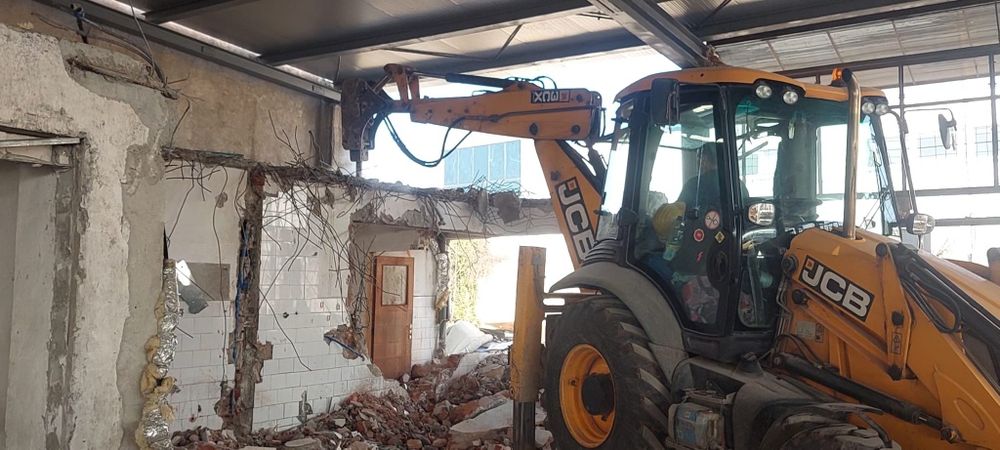 Servicii buldoexcavator