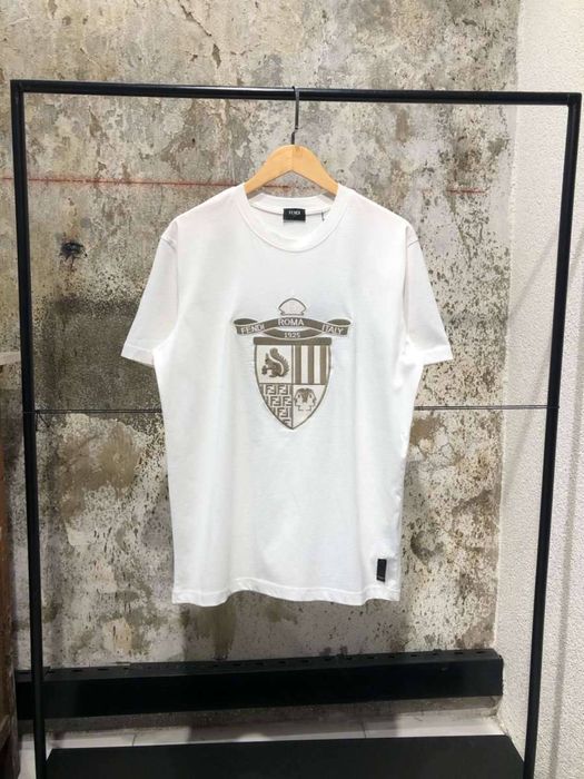 Тениски на All Saints, Maison Margella, Guchi, Alo