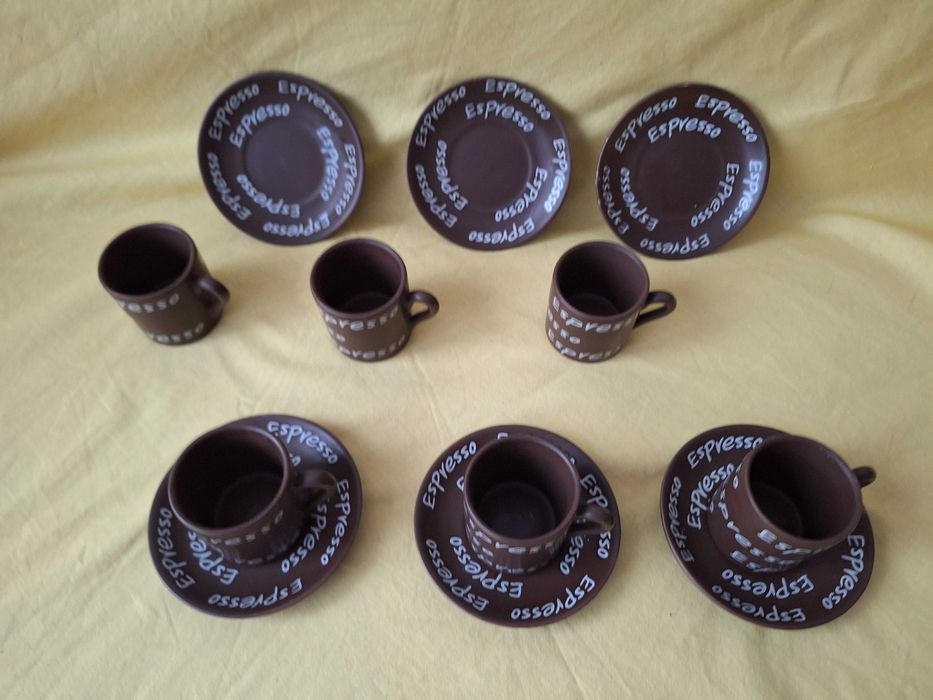 Set cescute cu farfurii din ceramica fina pentru espresso - pictate