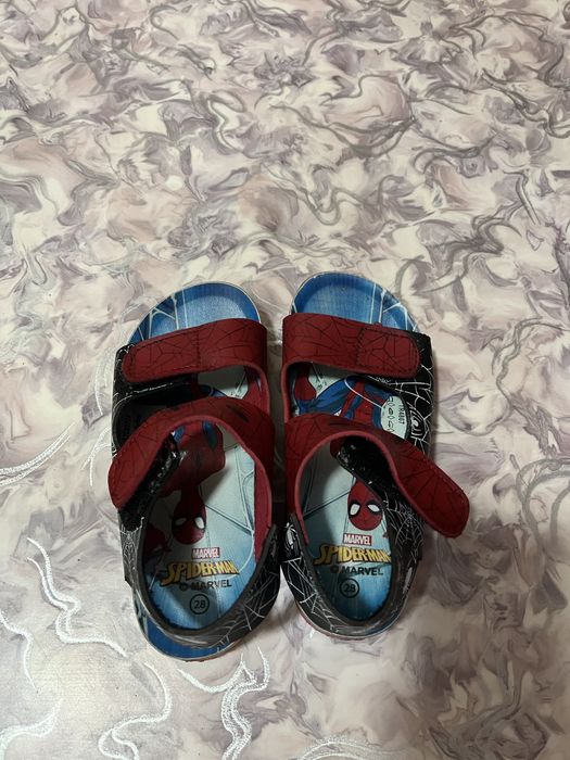 Продам обувь на мальчика